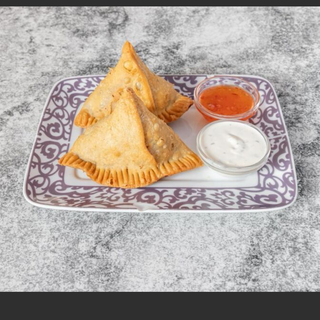 79. Samosa De Pollo (2 Uds.)