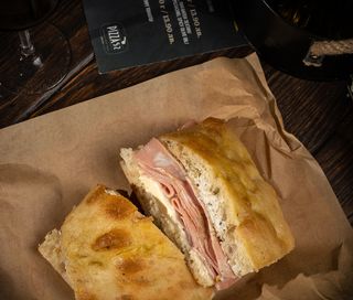 Сандвич мортадела (400г)