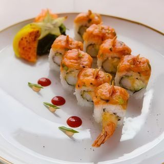 84. Dragón Tarta Salmón Roll (8 Pzs.)