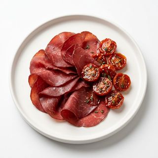 Bresaola e pomodorini confit