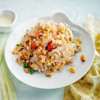 23. Arroz frito tres delicias