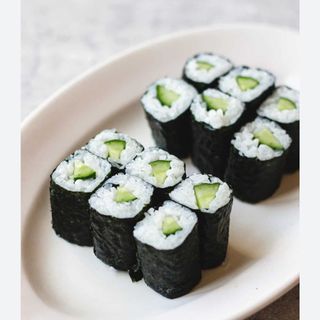 Uramaki pepino com Filadélfia 8 unidades 