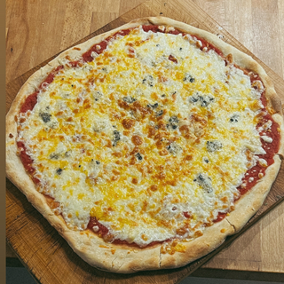 Pizza 4 Quesos (33 Cm.)