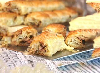 Хапки с бекон и кашкавал (1.150кг)