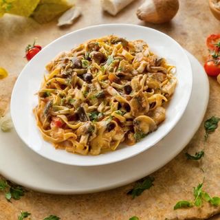 Талиатели с телешко и диви гъби.