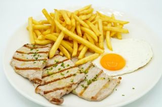 Huevos con patatas y lomo