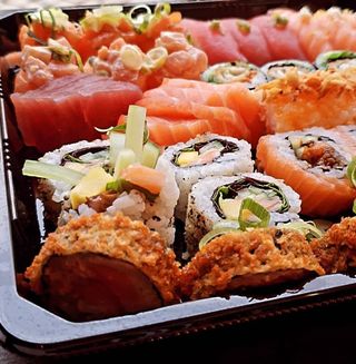 40 Sushi Salmão 