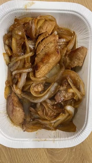 Свинско бон филе  с лук 