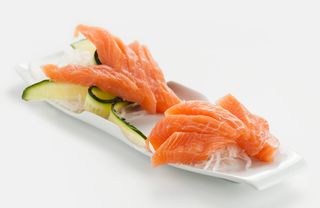 Sashimi salmón (8 piezas)