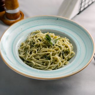 Spaghetti al pesto