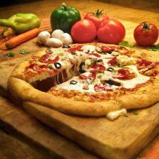 Голяма пица Куатро Стаджоне