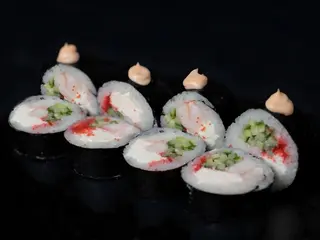 Futomaki z krewetkami (8szt) (250g)