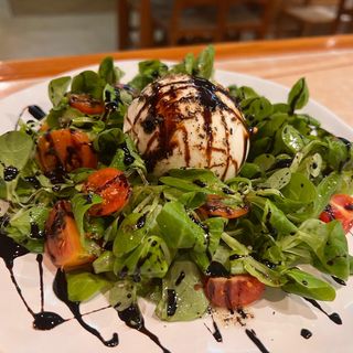 ENSALADA BURRATA
