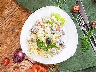 Салат Панзанелла з телятиною (350g)