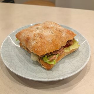 Focaccia vegetal atún