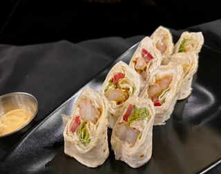 Рулет з королівськими креветками 220г