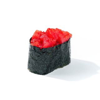 Гункан острый тунец