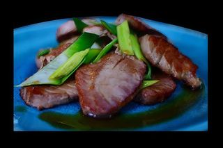 25. Atún A La Plancha