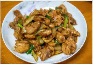 135. Pollo Con Champiñones