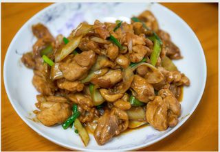 135. Pollo Con Champiñones