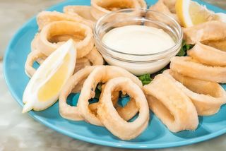 Calamares Con Salsa Alioli
