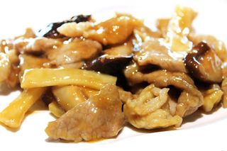 67 Maiale con funghi e bambù