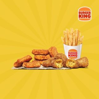 6 chicken nuggets + 4 chili cheese bites +1 petite frite