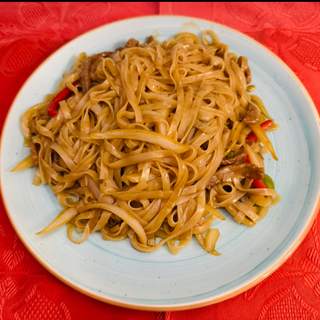 Tallarines De Arroz Con Ternera