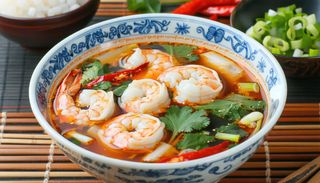 Tom yum z krewetkami