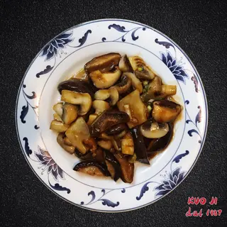 82a  -Funghi e bambù saltati