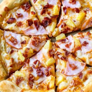 Hawaiian pizza