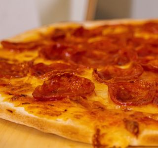 Pizza Média Pepperoni