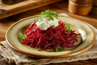 Cvekla salata sa belim lukom 150gr