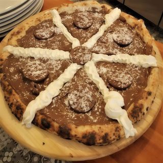 Pizza nutella y pan di stelle