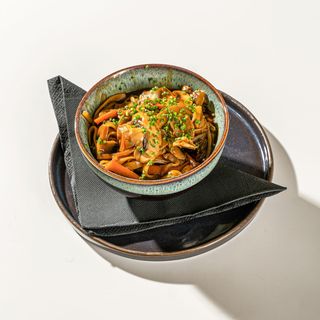 Yakisoba com Cogumelos Salteados 