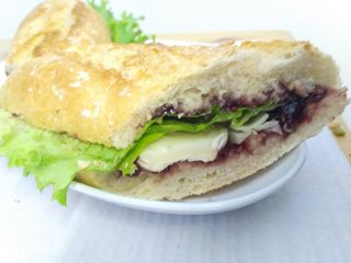 Sanduiche de Queijo de Cabra