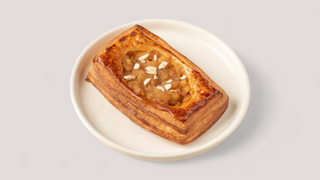 Слойка с яблоком