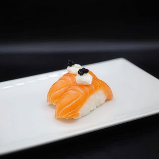 Nigiri Salmón Queso (2 Pza.)