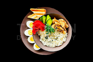 Рис з куркою та яйцем