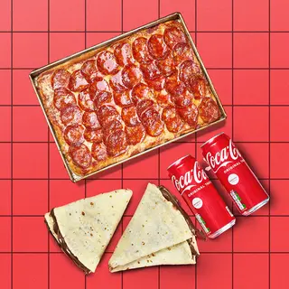 Capricciosa Detroit + 2x Nutella palačinka + 2x Coca-cola