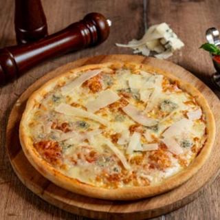 Pizza Quattro Formaggi 30 cm (OFERTA 1+1)