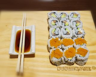 #1110 CALIFÓRNIA SALMÃO COM OVAS (15 PEÇAS)