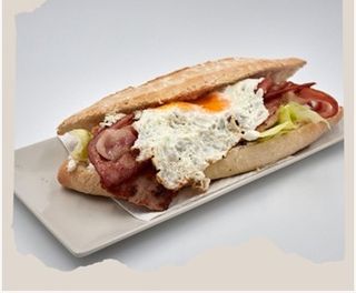 Bocadillo De Chivito