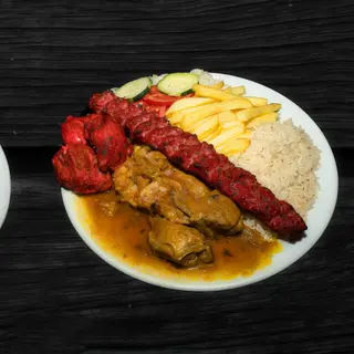 Curry de Cordero Con 1 Shish, 3 Tikka, Arroz, Patatas y Ensalada