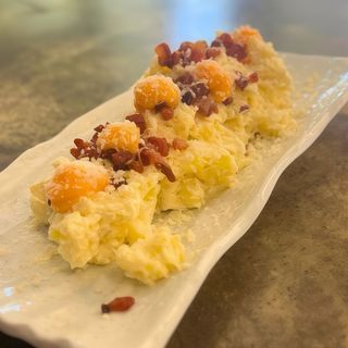 Ensaladilla "alla carbonarara"