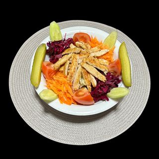 Tavuklu Akdeni̇z salata