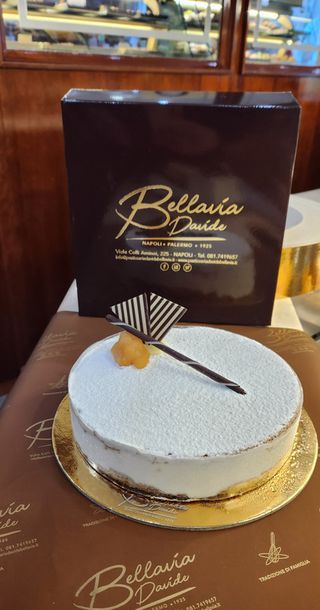Torta ricotta e pera grande