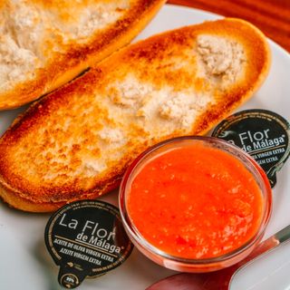 Tostada De Aceite Y Tomate (Grande)