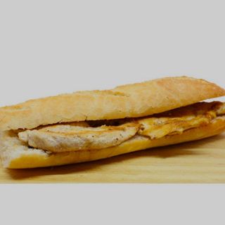 Bocadillo De Pechuga A La Plancha