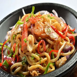 88. Udon Frito Con Marisco